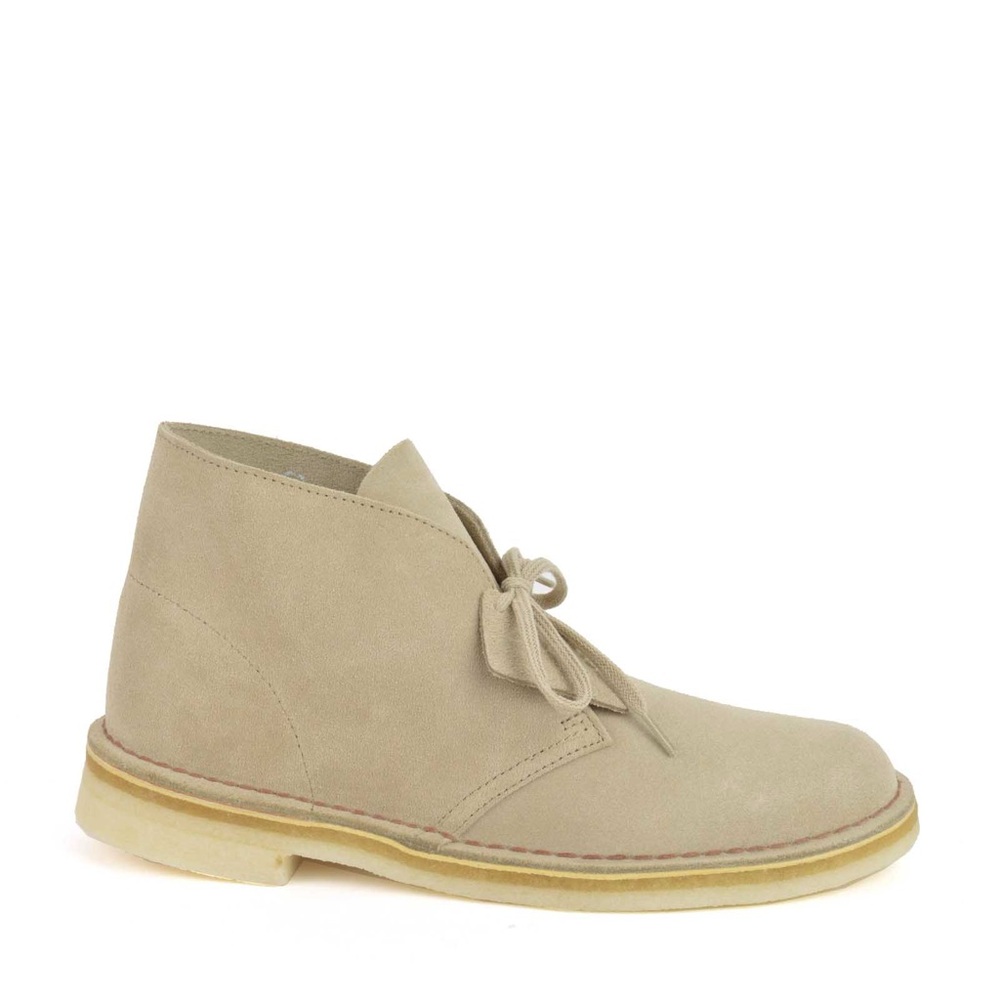 Clarks Desert Boot in Light Taupe Suede